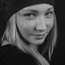 Get Ready to Chat and Flirt with Pauli from Hobart!